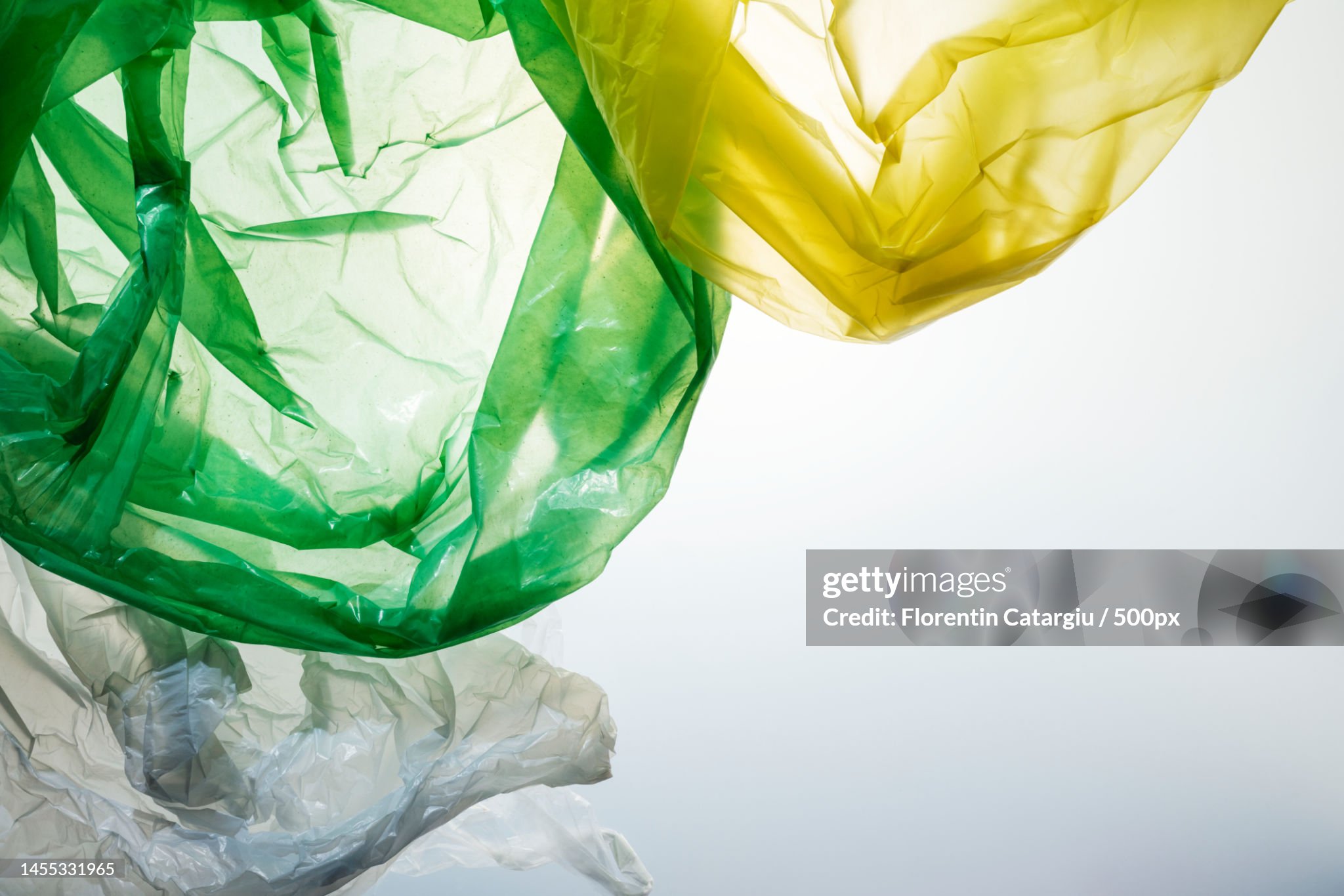 Packaging sostenibile: le buste in plastica riciclata sono davvero una scelta green?